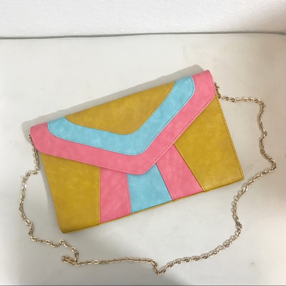 Urban Expressions Handbags - Urban Expressions l Clutch